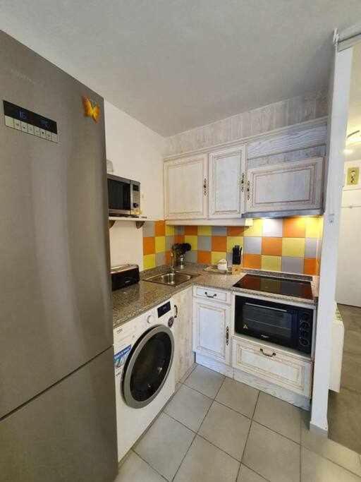 5 Personnes Spacieux Et Lumineux Appartement